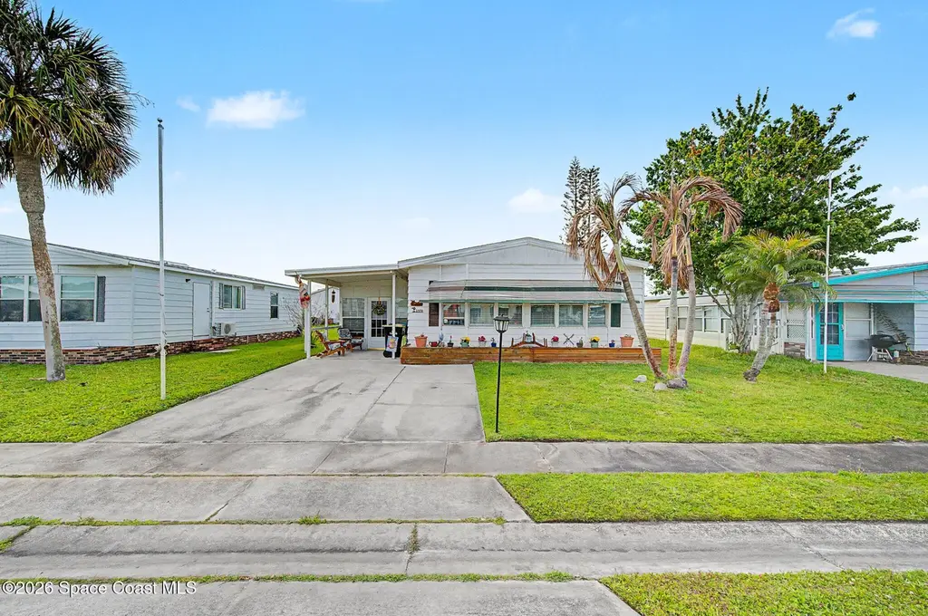 1930 Live Oak St NE