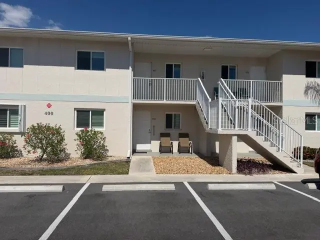 12538 SW Kingsway Cir #403