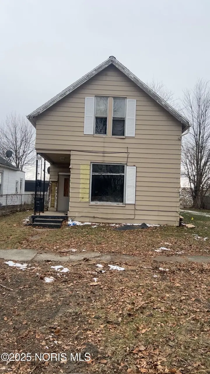 808 Bartley Pl