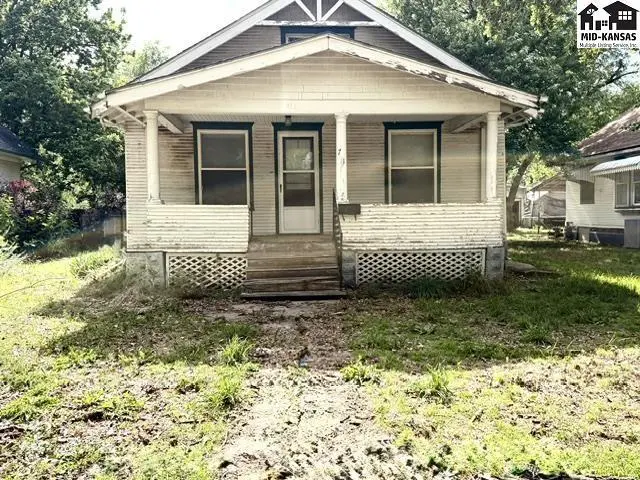 711 N Elm St