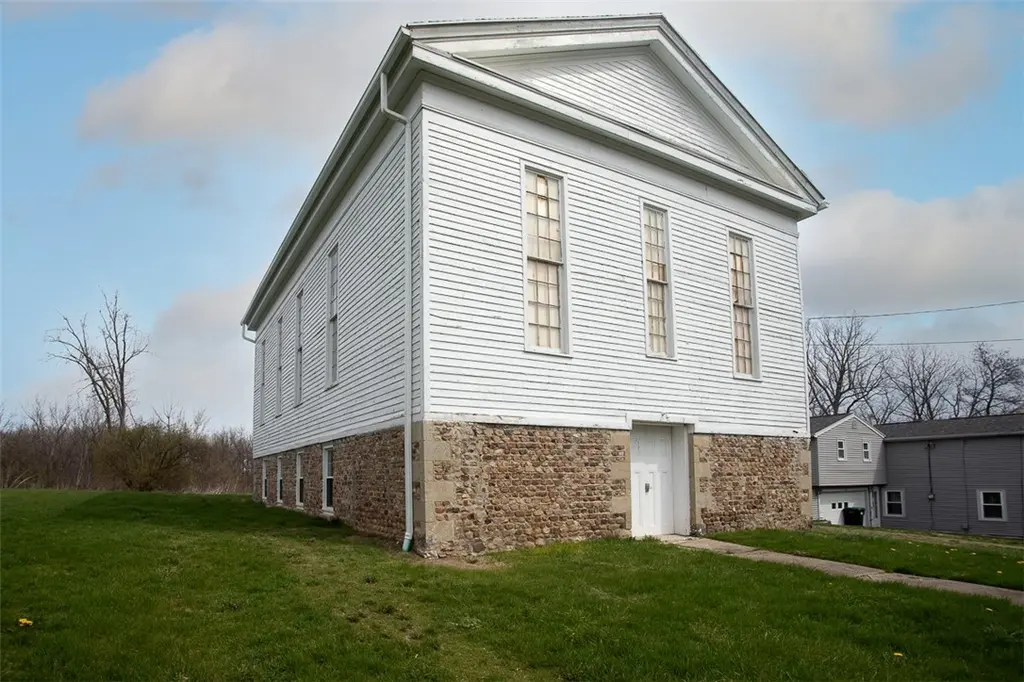 3333 Fowlerville Rd