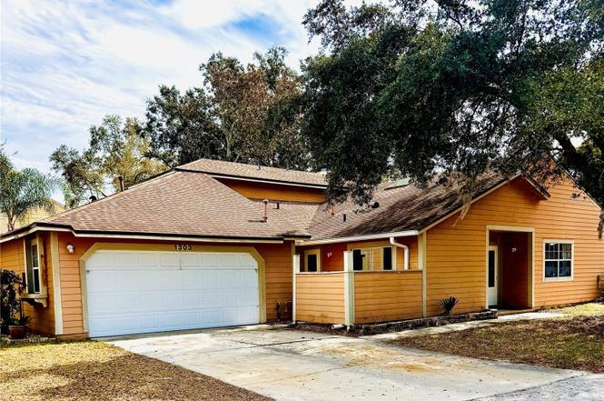 1303 Dunhill Dr