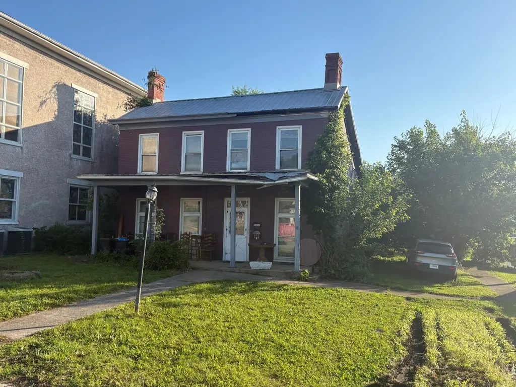 304 Main Street St