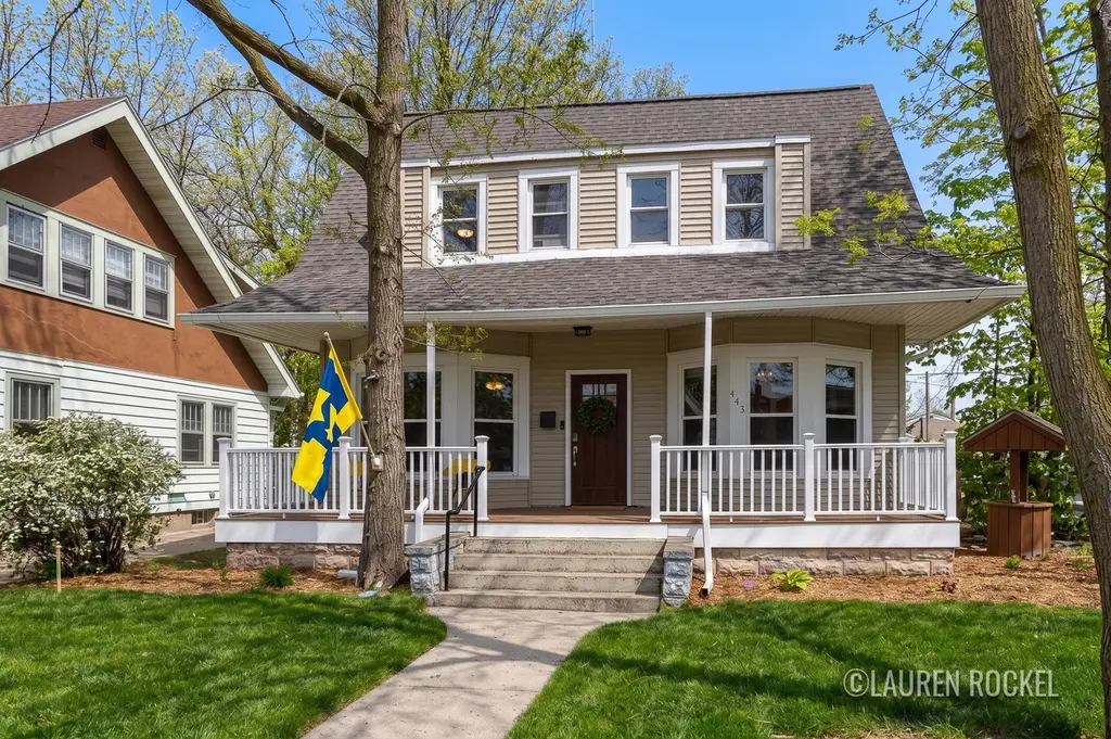 443 Dickinson St SE