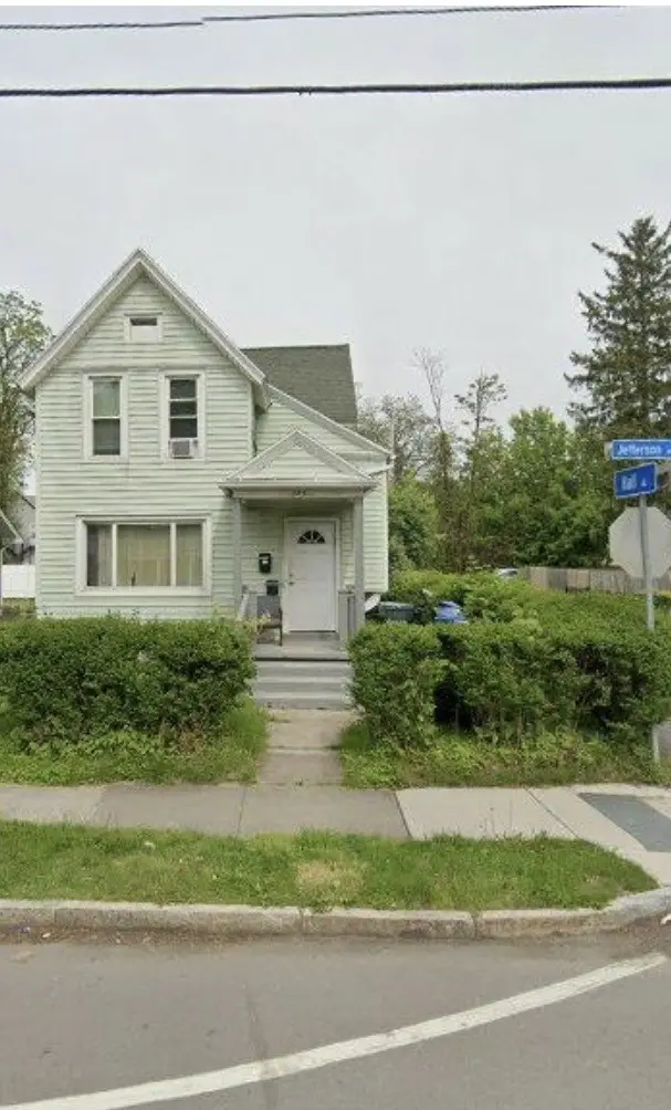 284 Jefferson Ave
