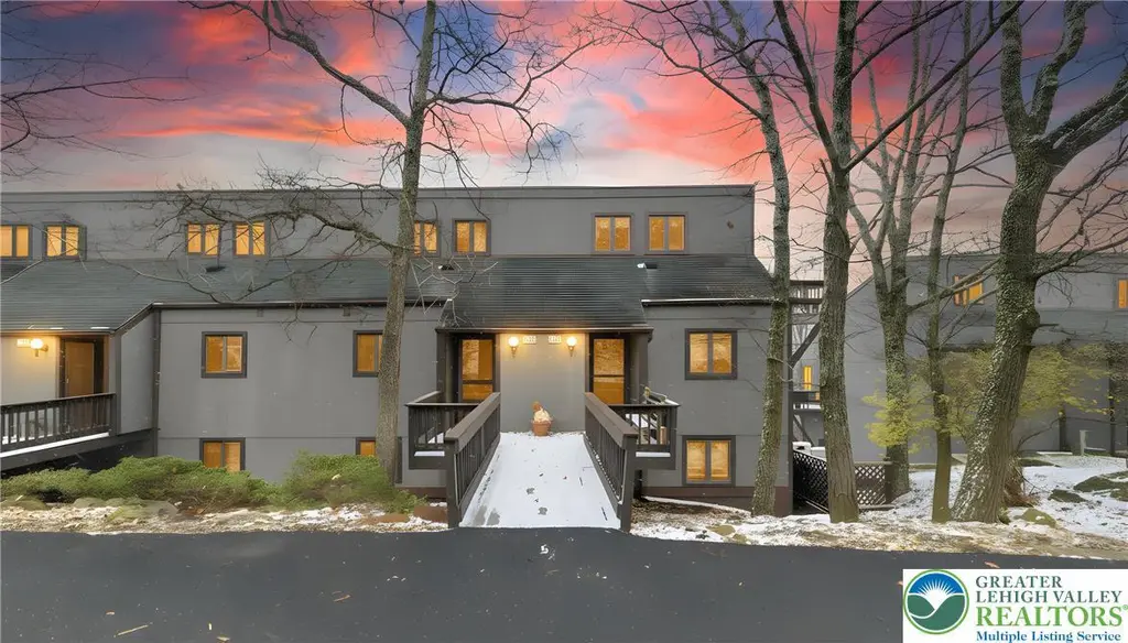 182 Upper Village Way
