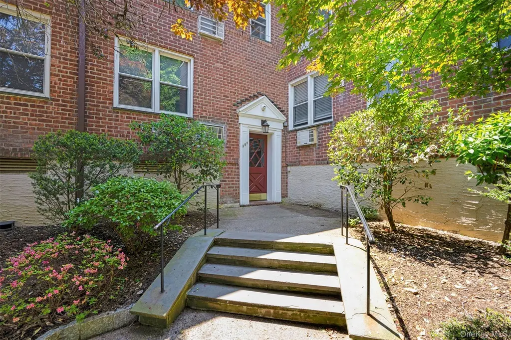 309 Palmer Ter Unit 2A
