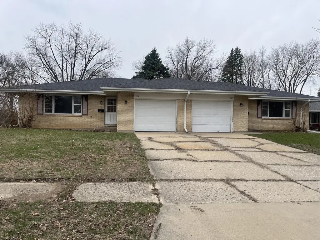 2221 Denver Dr