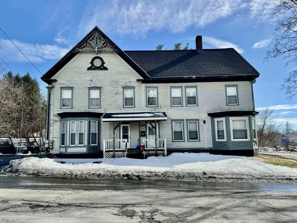 22 Tracy St