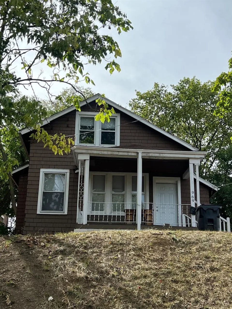 969 Mansion Ave