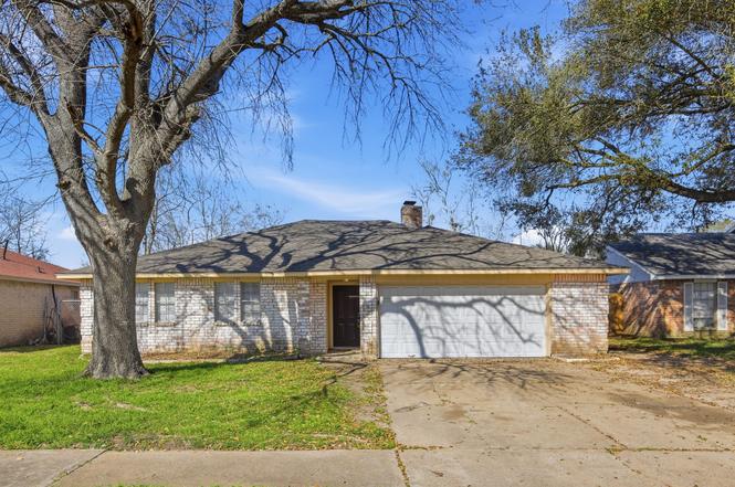 14915 Four Winds Dr