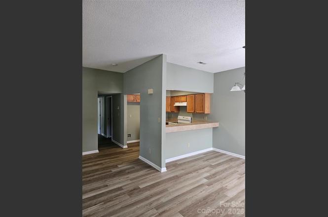 1831 J Julian Ln