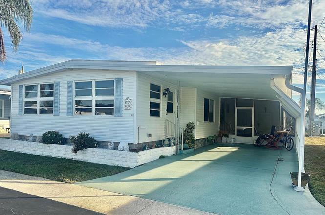 2000 E Bay Dr #103