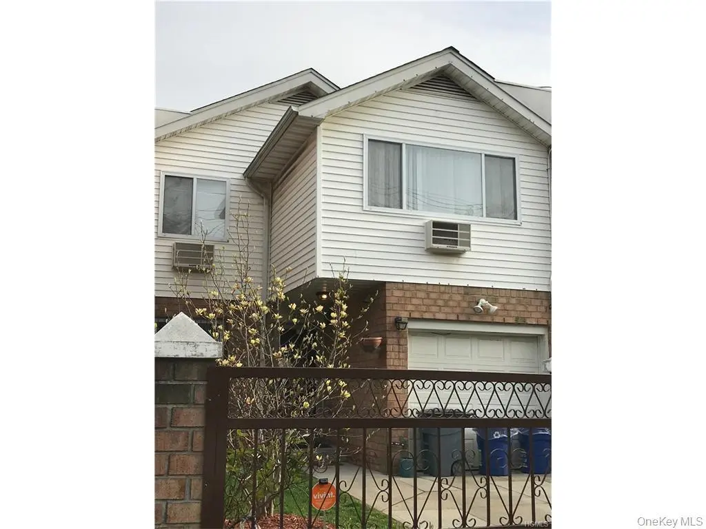 2226 Norton Ave