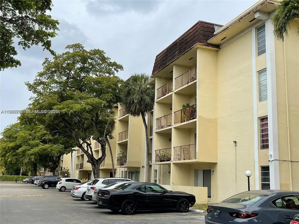12035 NE 2nd Ave Unit A209