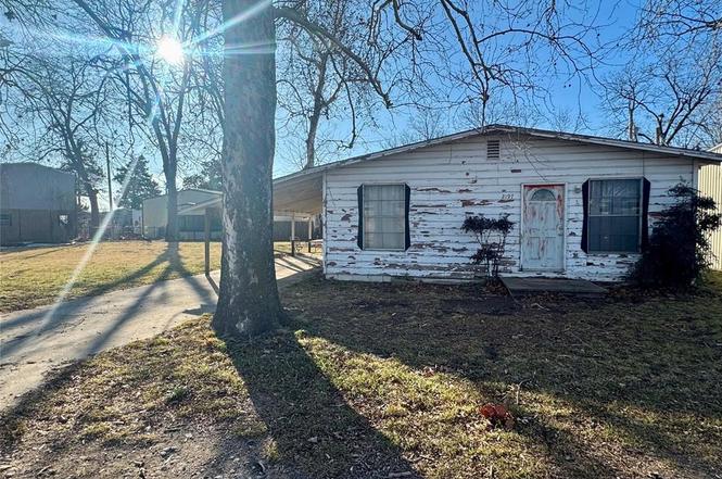 3045 Redtail Dr