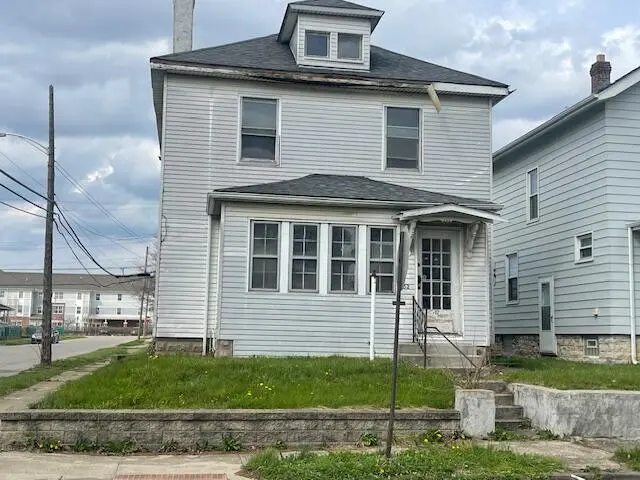752 Siebert St #752