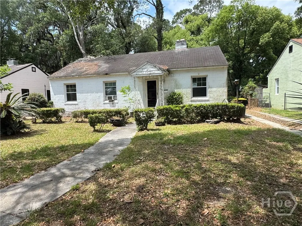 11 Oleander Ave