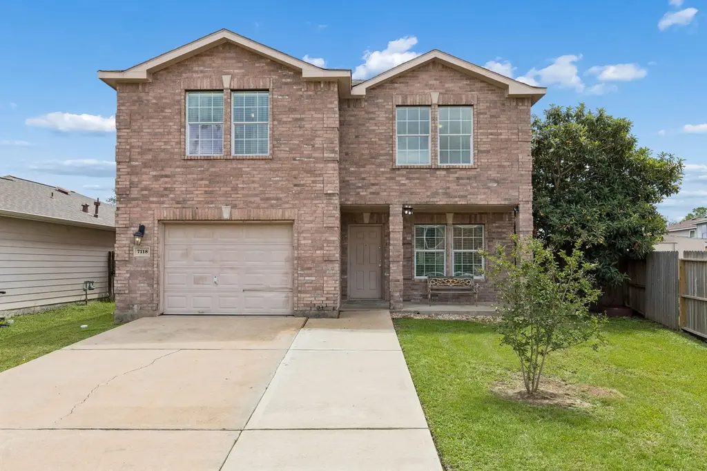 7118 Rising Brook Dr