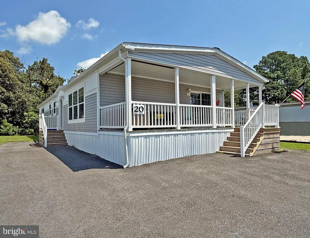 20 Carriage Ln