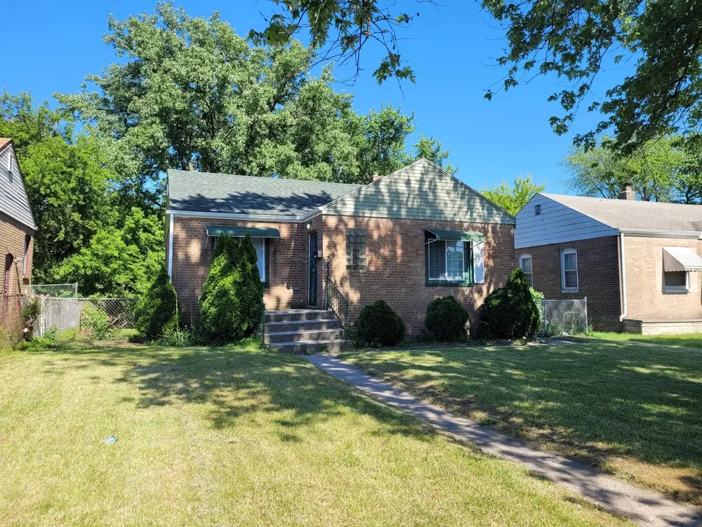 2221 Ohio St