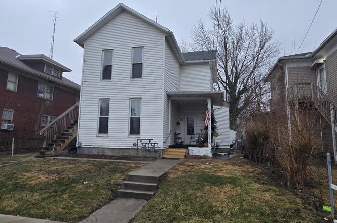 616-616.5 N Elizabeth St