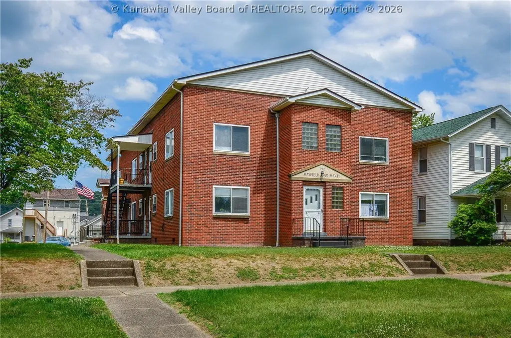 211 4th Ave