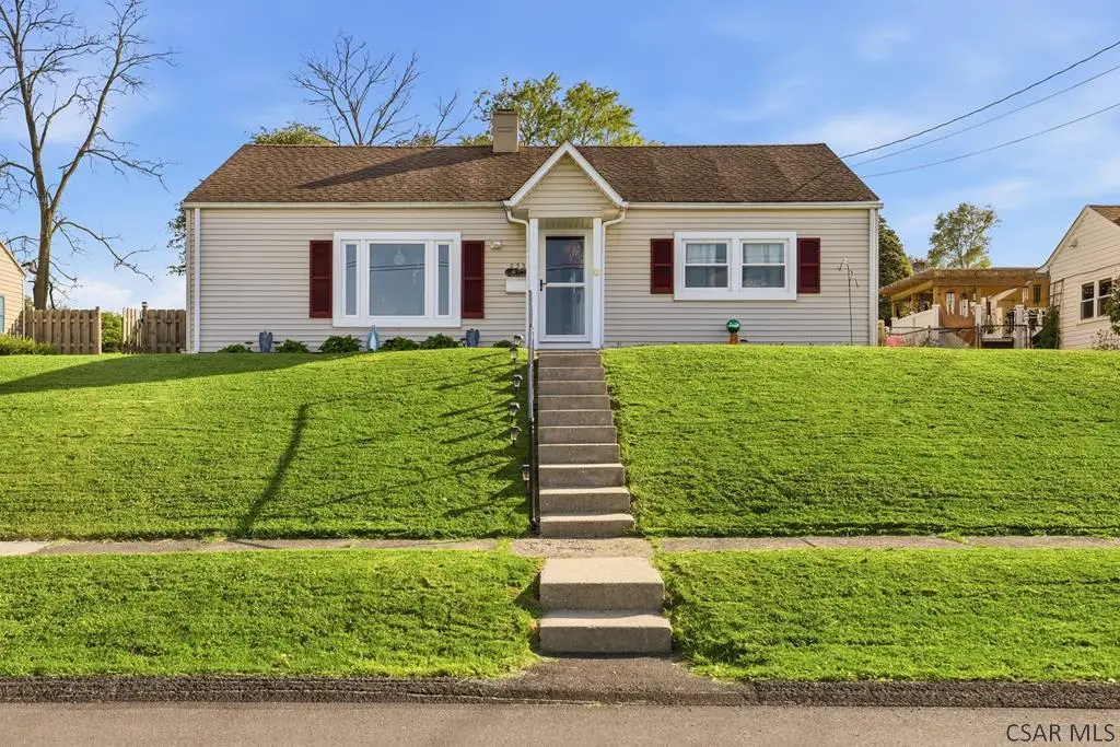 233 Hereford Ln
