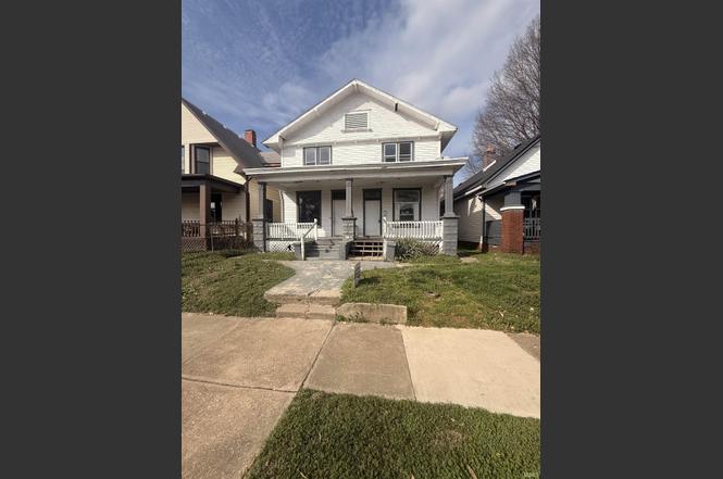 205 W Oregon St #207