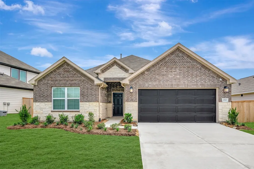 22522 Pagoda Dogwood Branch Dr