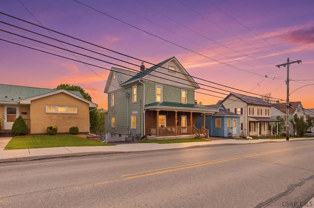 1008 Main St