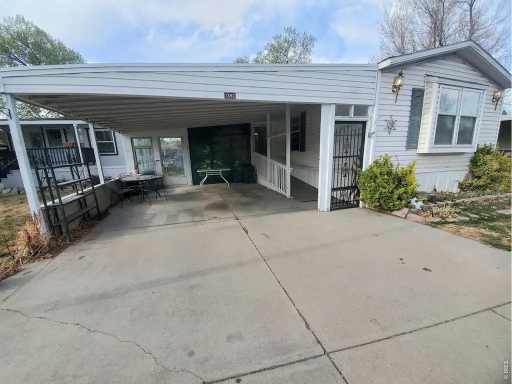 1383 Sunset Pl #9
