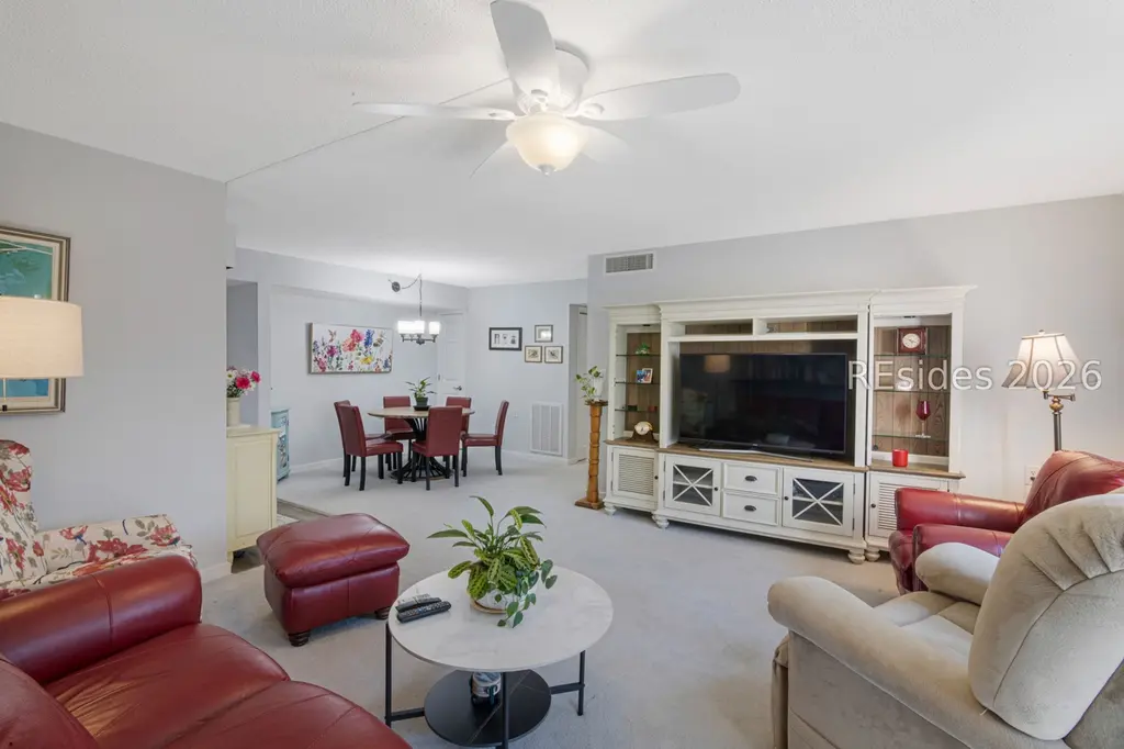 300 Woodhaven Dr #1204