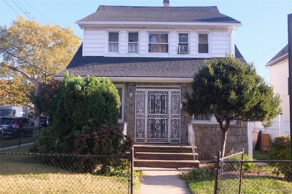 204-20 104th Ave