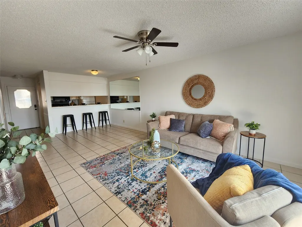6501 E Hill Dr #121