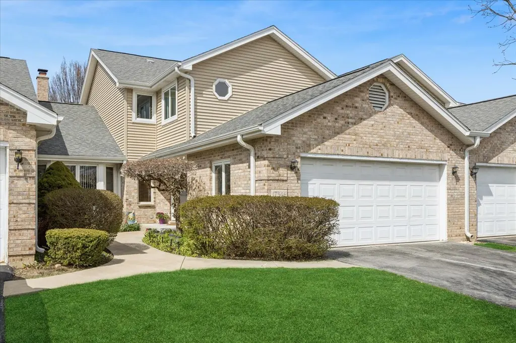 17346 Brook Crossing Ct