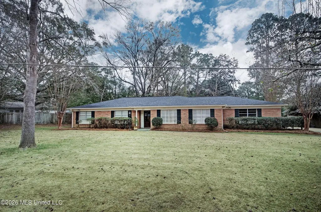 219 Rollingwood Dr