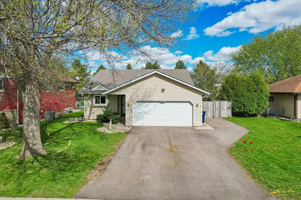 18226 Echo Dr