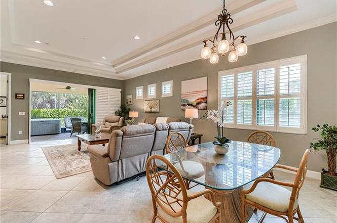 9483 Isla Bella Cir