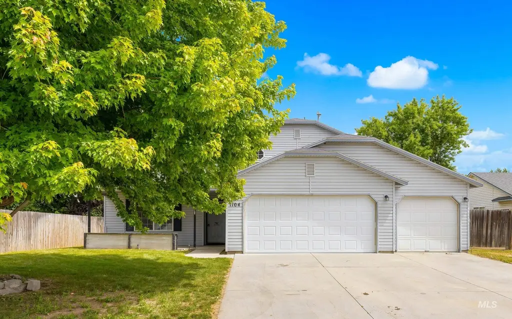 1104 Valley Ct