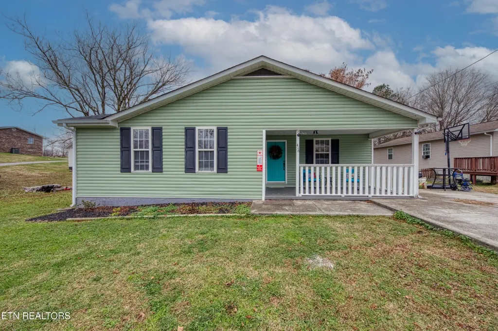 416 Mill St