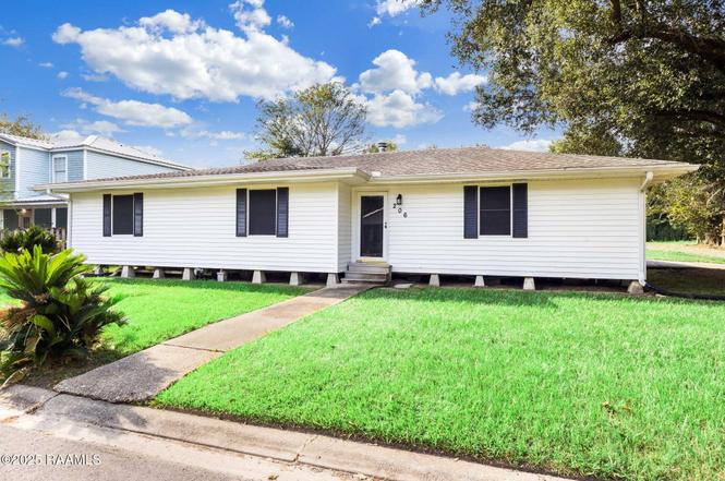 206 Nottingham Cir