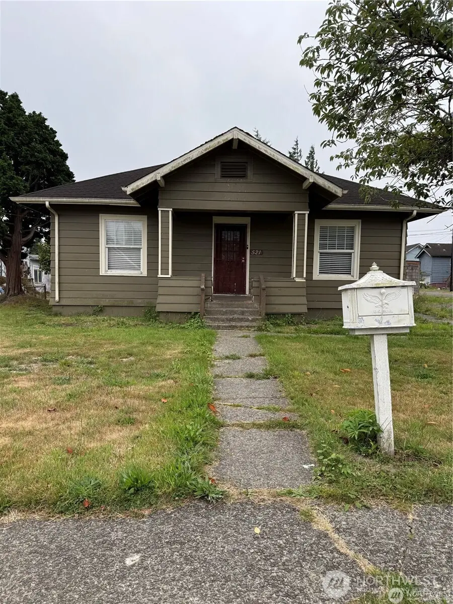521 W King St