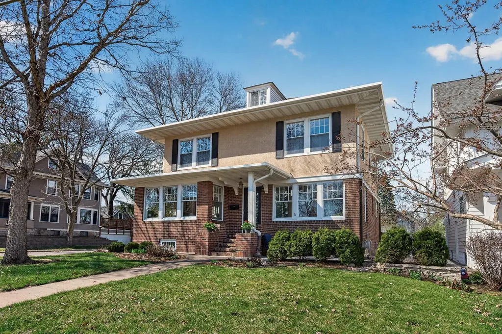 1397 Lincoln Ave