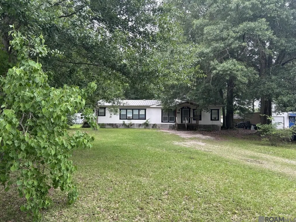 14833 Lockridge Ave