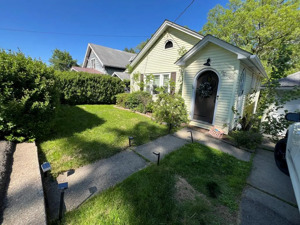 1009 Central Ave Ext