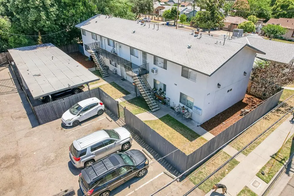 446 N Maple Ave