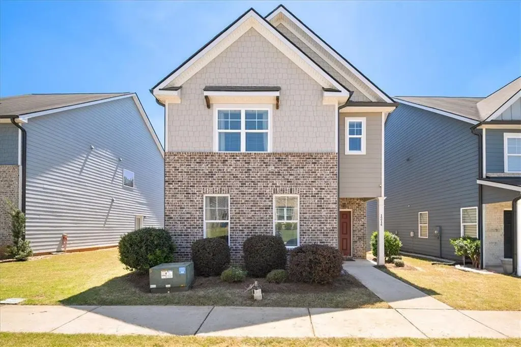 1214 Hawthorne Trl