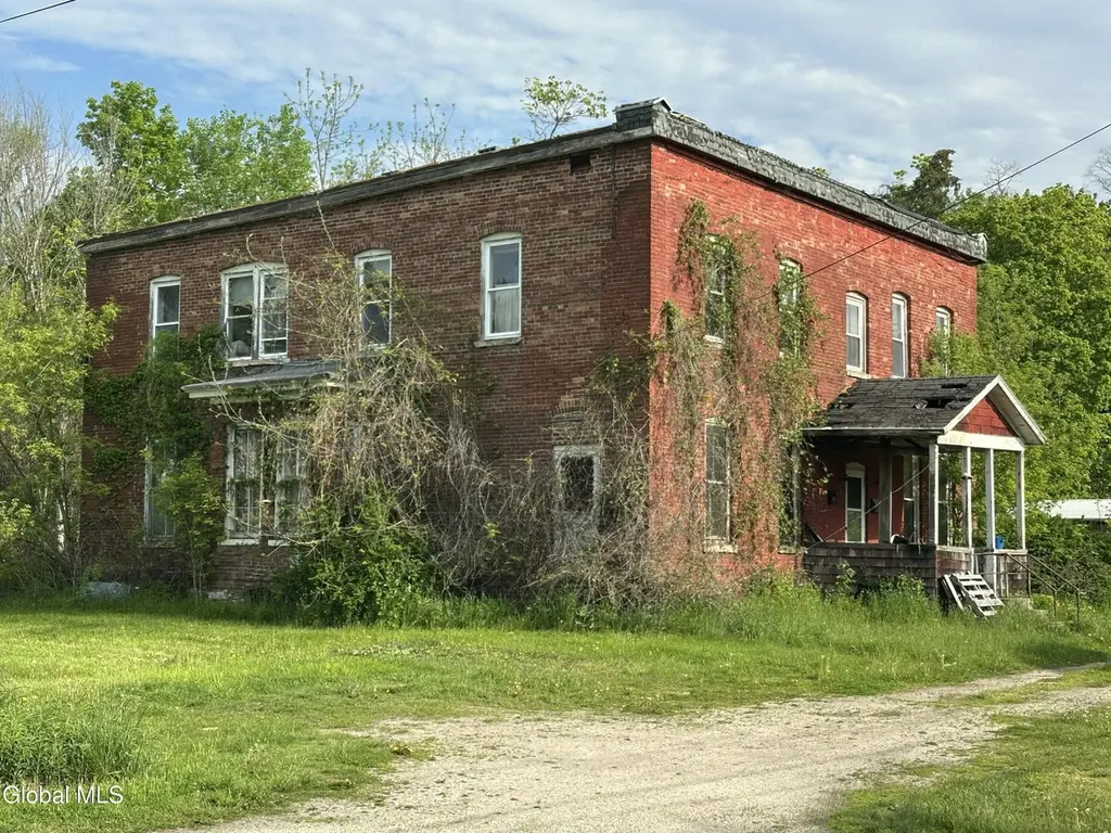 33 River Rd