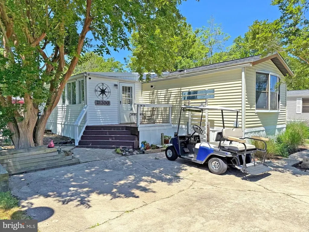 21200 N St Unit N-12